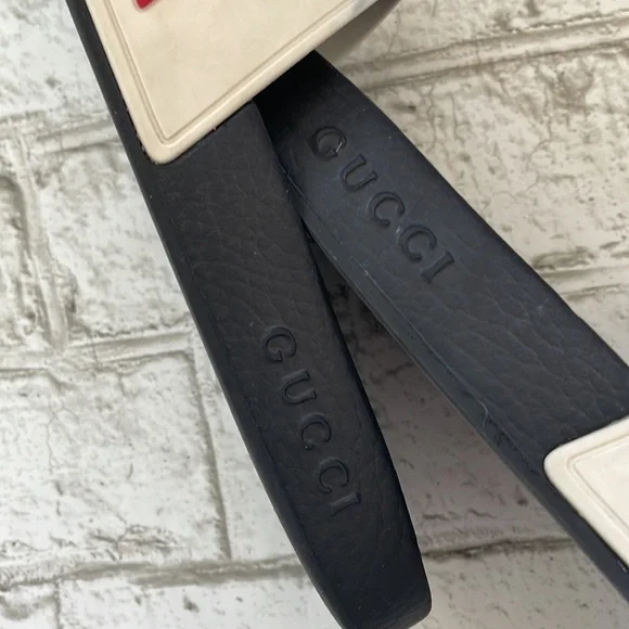 Gucci Pool Sides - Picture 8 of 13